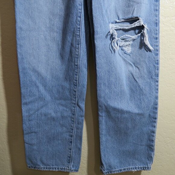 Levi's Women's 28 Mid-Rise '94 Baggy Straight Jeans Blue Distressed Denim - Picture 3 of 8